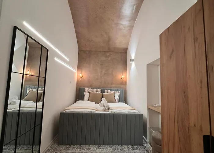 Apartament Designer L Minutes Walk To Centre